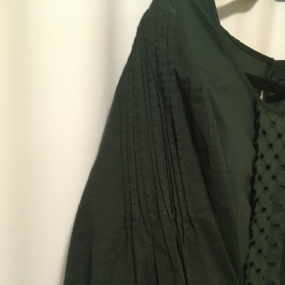 Gap forest green blouse with cut outs and ruffles - Picture 3 of 5